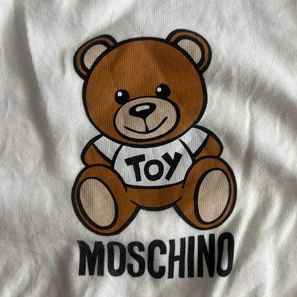 Moschino baby bib and hat , selling both together - Picture 3 of 4